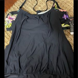 SPEEDO SWIM TOP XL NWT